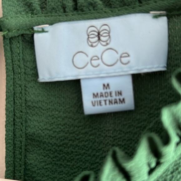 CeCe Pintucked Smocked Cuff Chiffon Top in Alpine Green Size Medium - Picture 3 of 5